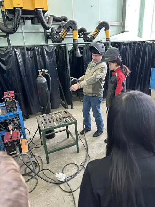 photo_2025-12-08_13-16-18