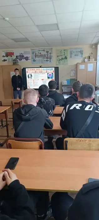 121